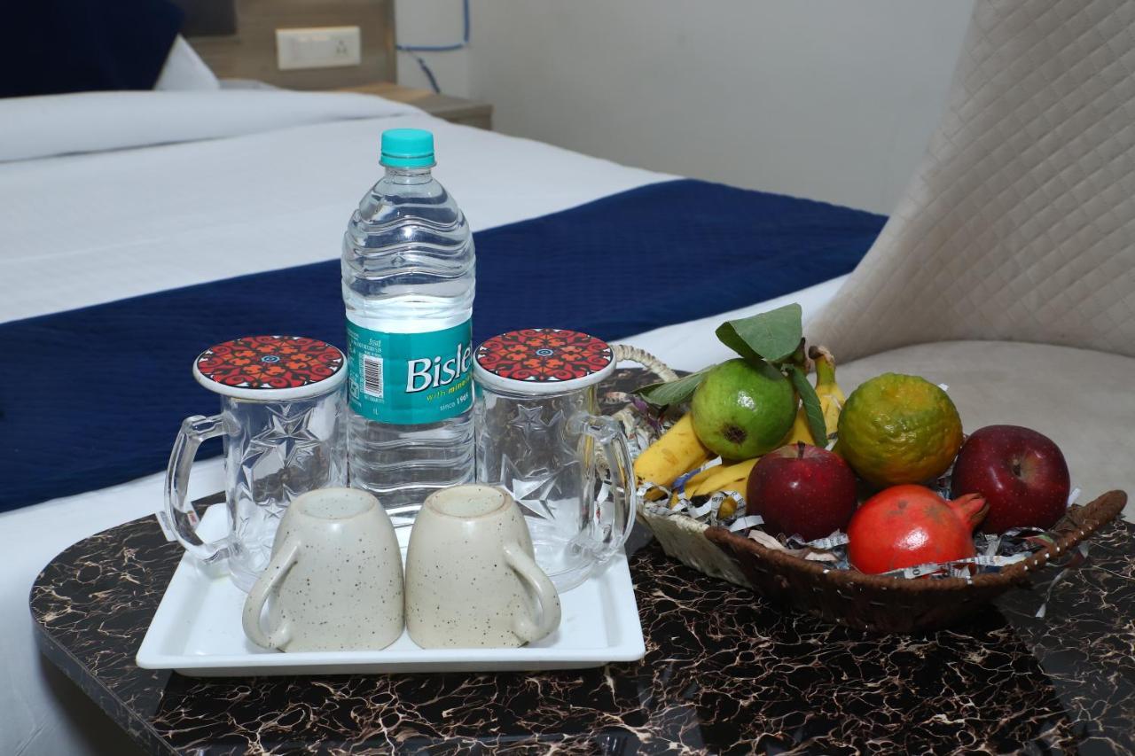 Lyf Corporate Suites - Noida Sector 19 Buitenkant foto