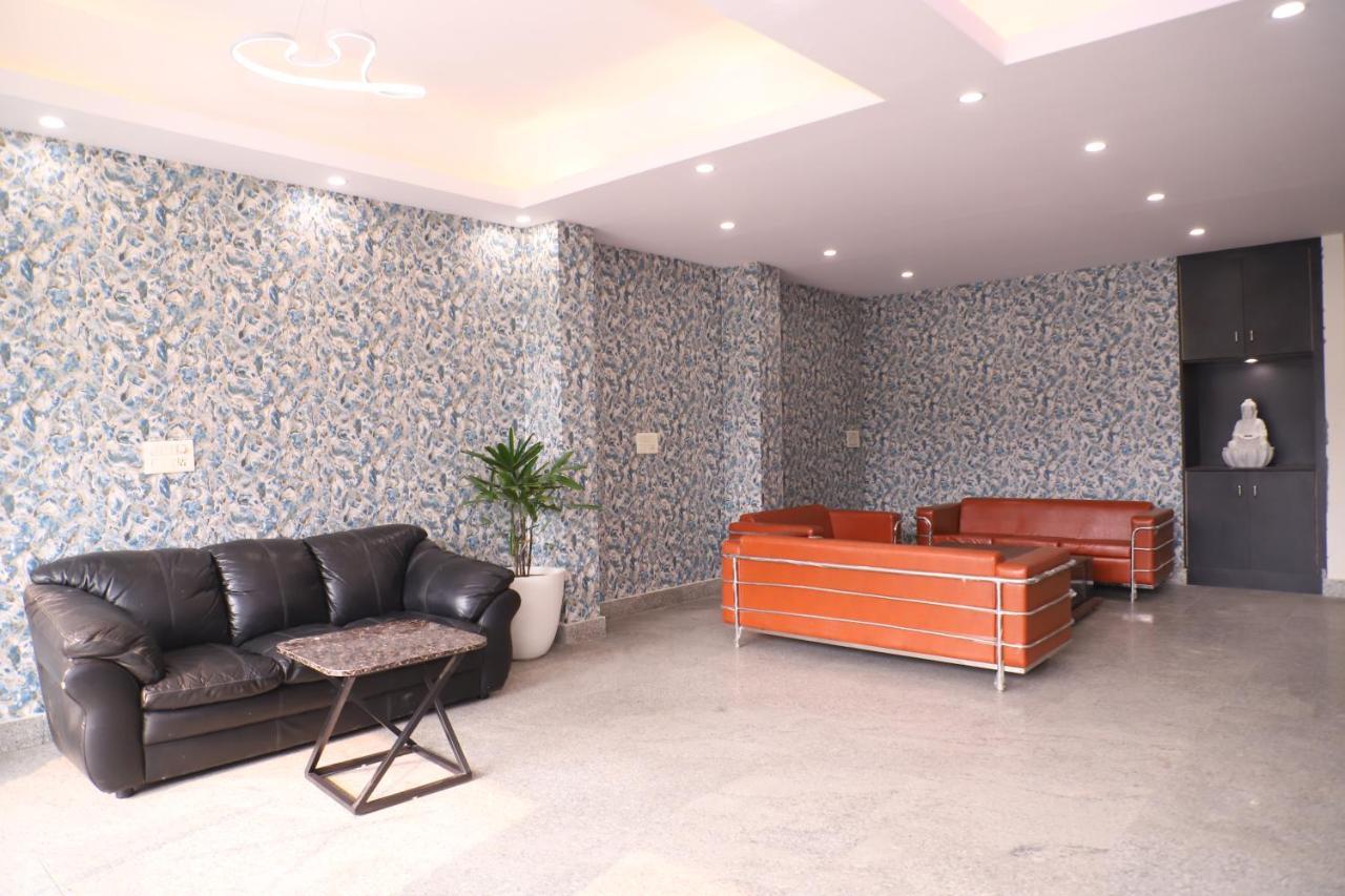 Lyf Corporate Suites - Noida Sector 19 Buitenkant foto