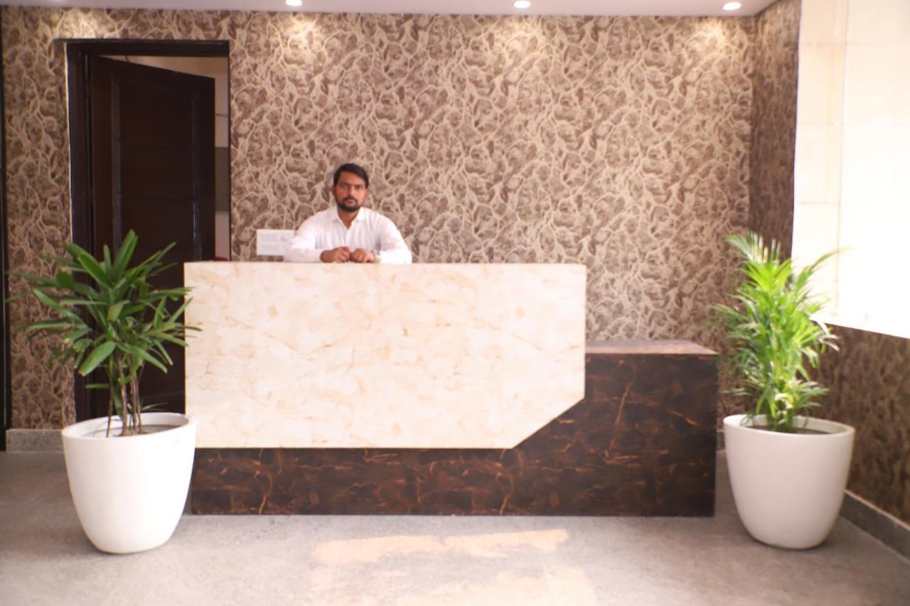 Lyf Corporate Suites - Noida Sector 19 Buitenkant foto