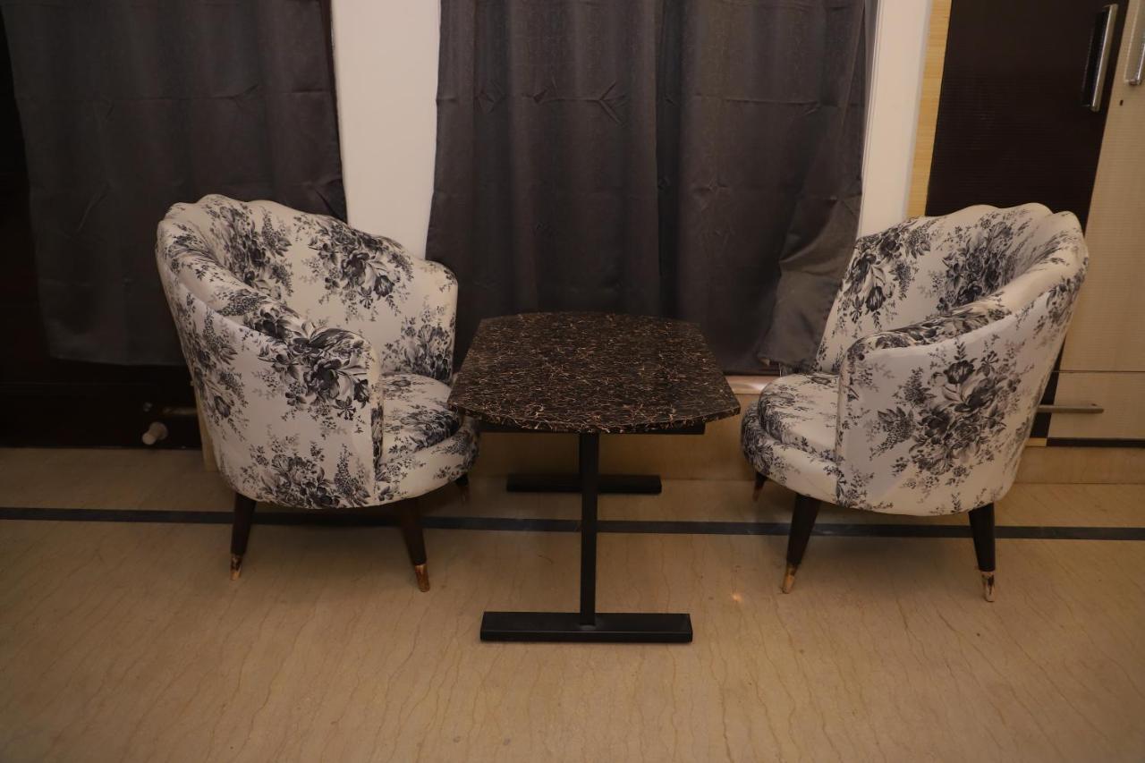Lyf Corporate Suites - Noida Sector 19 Buitenkant foto