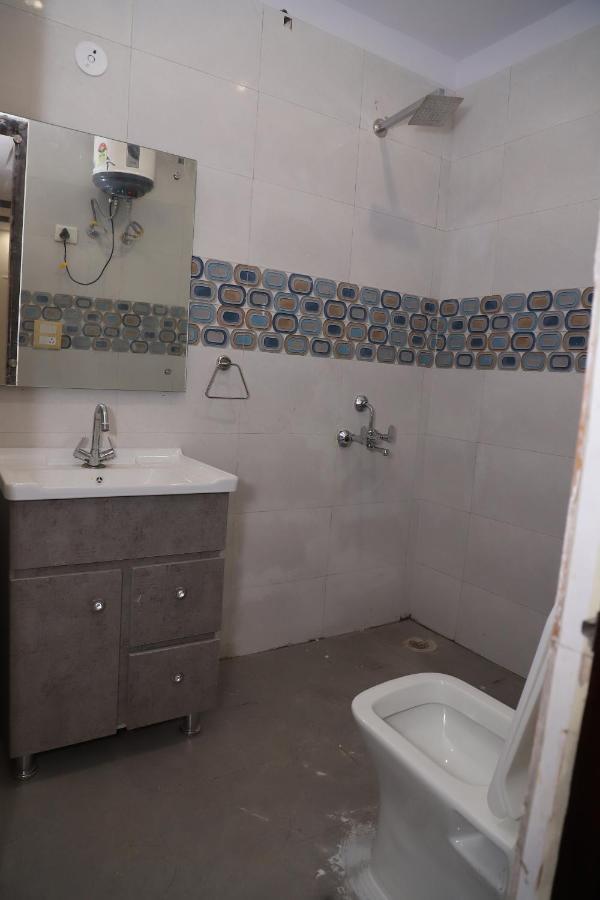 Lyf Corporate Suites - Noida Sector 19 Buitenkant foto
