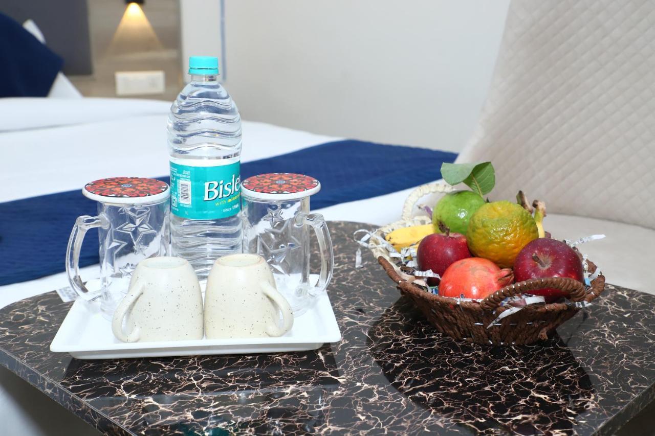 Lyf Corporate Suites - Noida Sector 19 Buitenkant foto