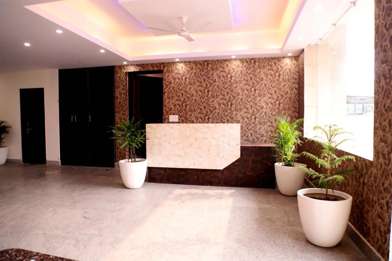 Lyf Corporate Suites - Noida Sector 19 Buitenkant foto